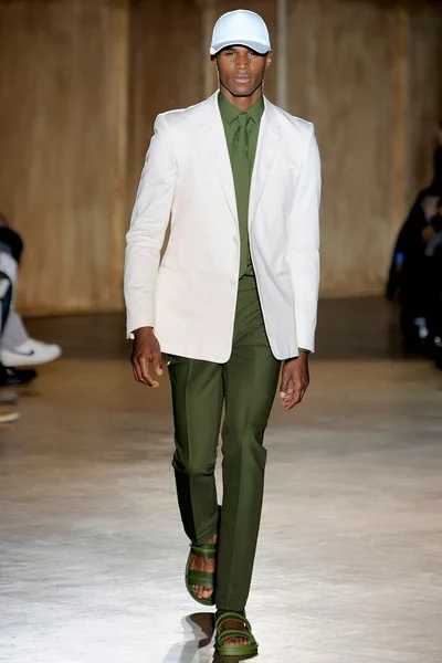 Look 29